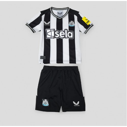 Fotballdrakt Barn Newcastle United Hjemmedraktsett 2023-24 Kortermet (+ Korte bukser)
